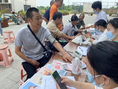 樊口社区组织开展心理健康咨询与义诊活动，拓展居民心理服务